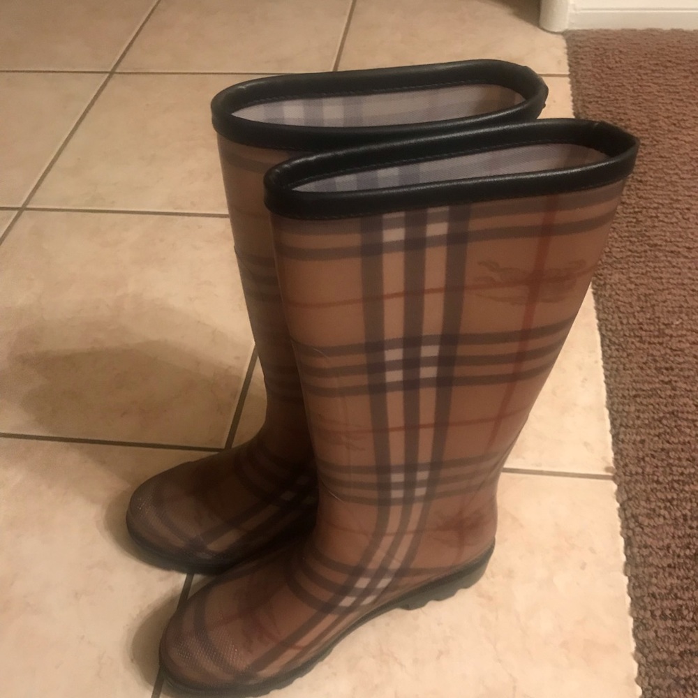 Burberry rain boots